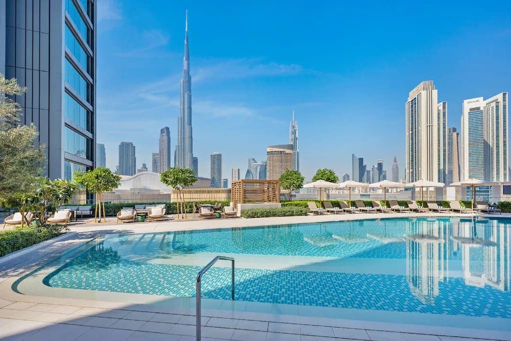 Living area of the 1-bedroom apartment at vida residences dubai mall